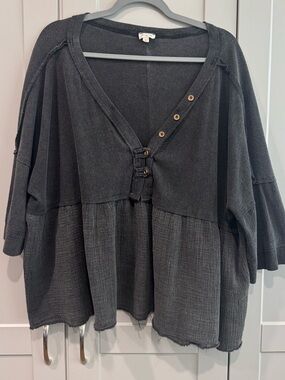 POL Oversized Black Waffle-Knit Button-Accent Women's Top